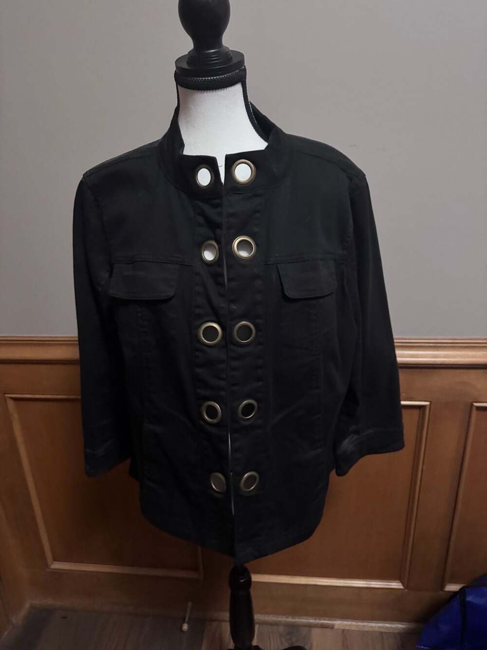 Women’s A.N.I Black Jacket Size Large – Grommet Hook & Eye Closure